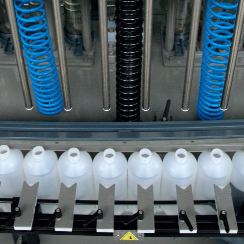 Detail of the Fluminis filling machine